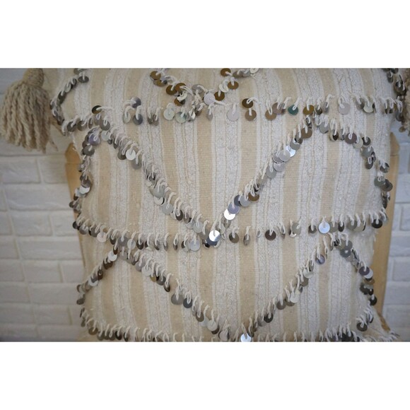 Vintage Moroccan Handira Pillow Cover: Berber Wedding Blanket Cushion 03YS00396 - Picture 5 of 10
